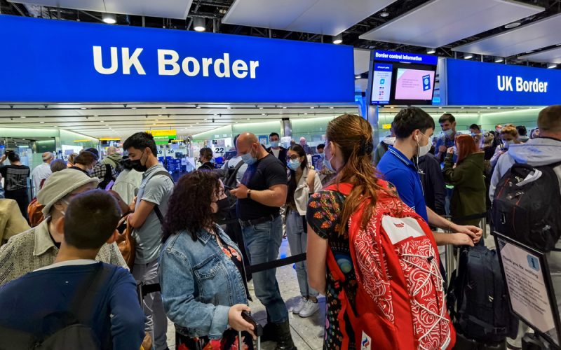 Großbritannien: Reisebeschränkungen für Familien von ausländischen Studenten