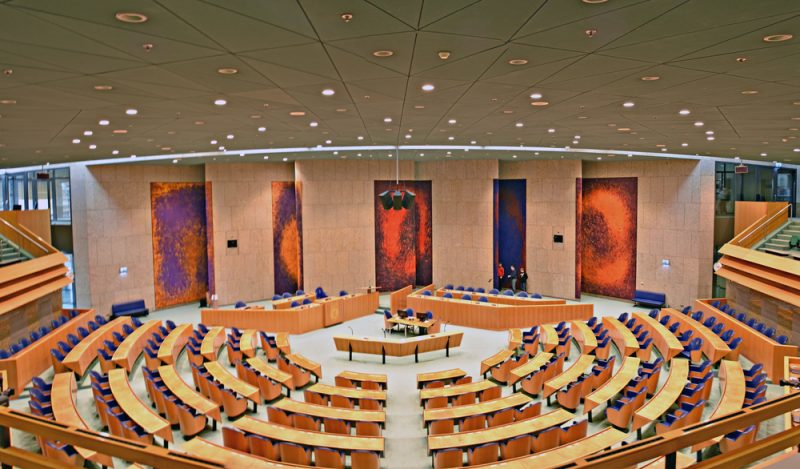EU-Flagge sorgt für Aufregung im niederländischen Parlament