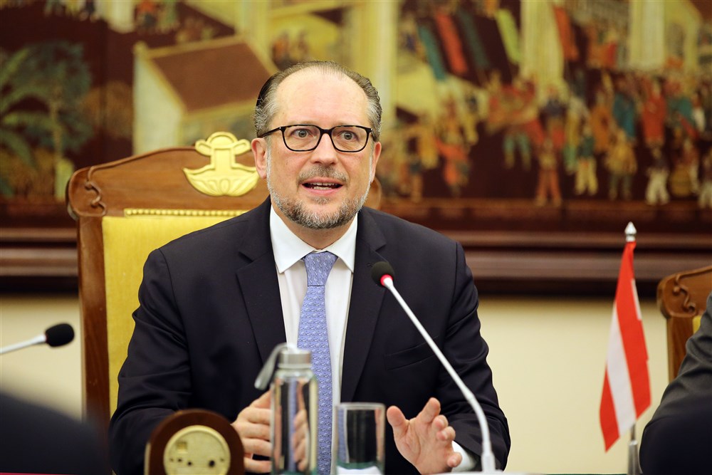 Austrian Foreign Minister Alexander Schallenberg visits Vietnam
