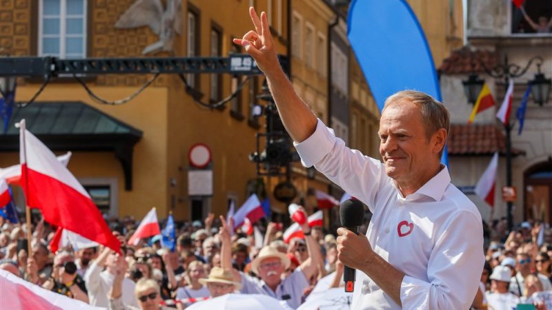 500.000 Teilnehmer: Tusk leitet massive Demonstration in Warschau