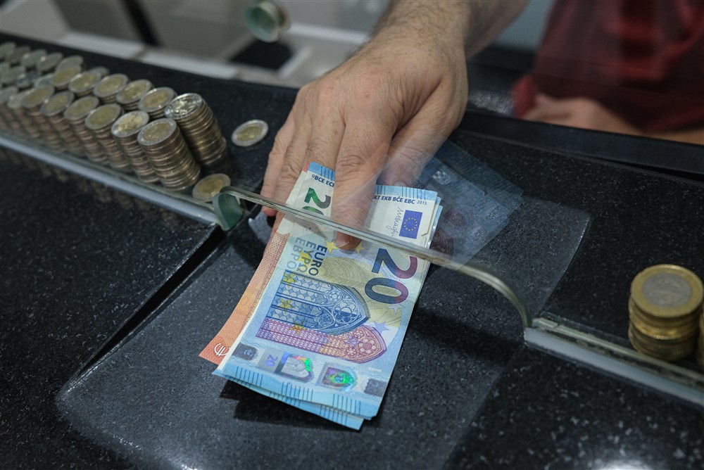 Turkish lira hit by fresh low against US dollar