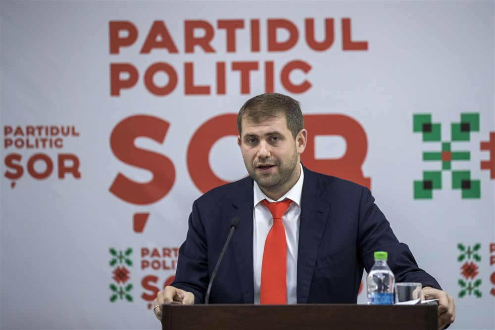 Ilan Shor gestures at the briefing of electoral campaign totalization
