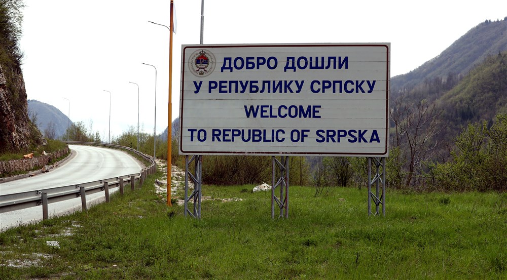 Bosnian Serb leader Milorad Dodik threatens with independece