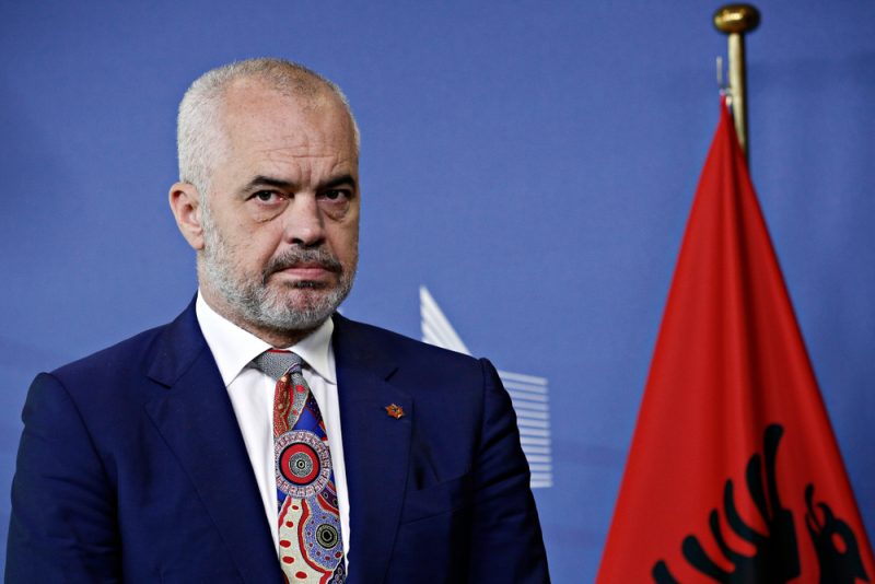 Albanischer Ministerpräsident: Serbische Armee an Kosovos Grenze machtlos