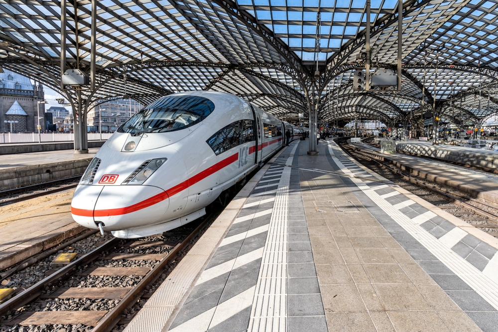 Cologne,,Germany,-,November,5,,2022:,Ice,3,High-speed,Train