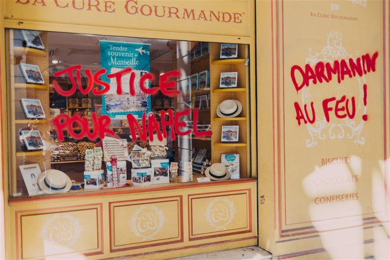Unruhen in Frankreich kosten Unternehmen 1 Milliarde Euro