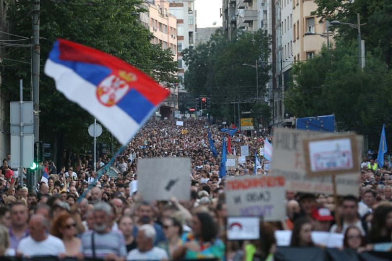 Ermordete Trans-Frau: Tausende demonstrieren in Belgrad