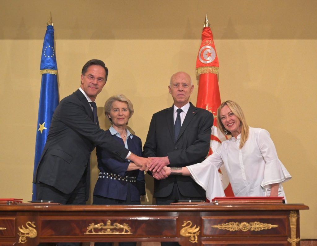 EU und Tunesien unterzeichnen Migration- und Wirtschaftsabkommen
