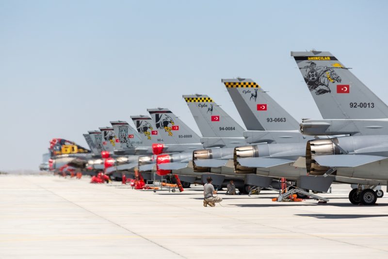 Griechenland besorgt: Will Ankara F-16-Jets für ein NATO-Ja für Schweden?