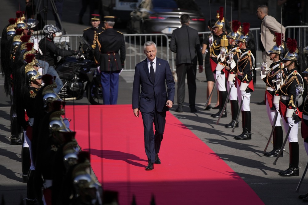 Summit for a new global financing pact in Paris