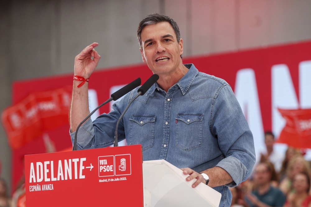 Spanish PM campaigns for general elections