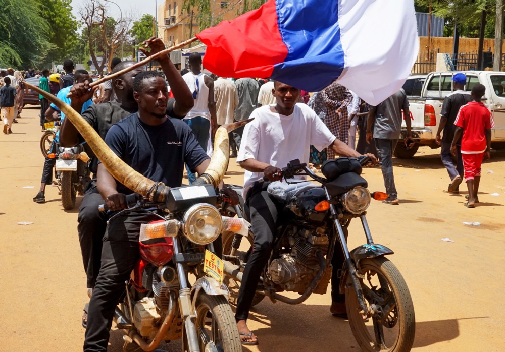 Supporters of General Abdourahamane Tchiani rally in Niamey
