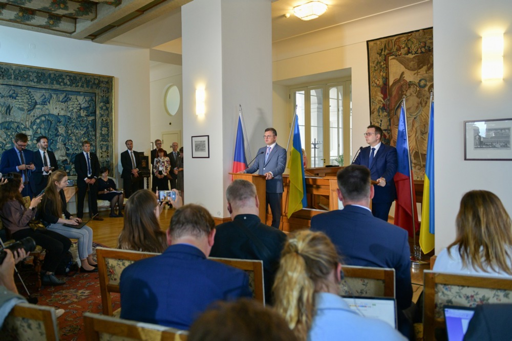 Ukrainian Foreign Minister Kuleba visits Czech Republic