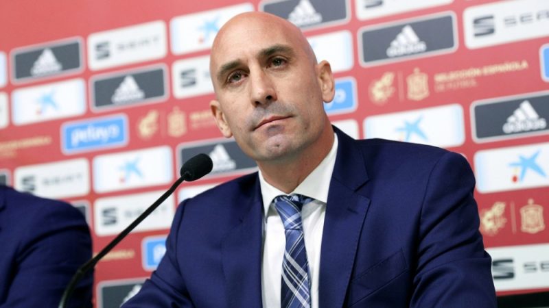 WM-Kuss-Debakel: FIFA suspendiert Spaniens Fußballchef für 90 Tage