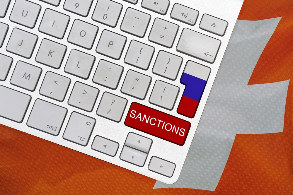 White,Computer,Keyboard,With,Button,Of,Flag,Russia,And,Red