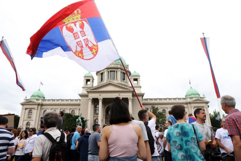 Anhaltende Proteste: Serbiens Opposition erwägt Parlamentsblockade