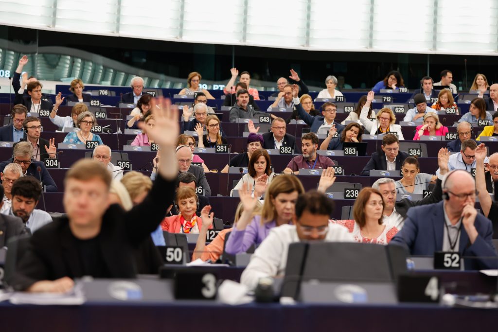 EP-153617E_Plenary_13_Votes