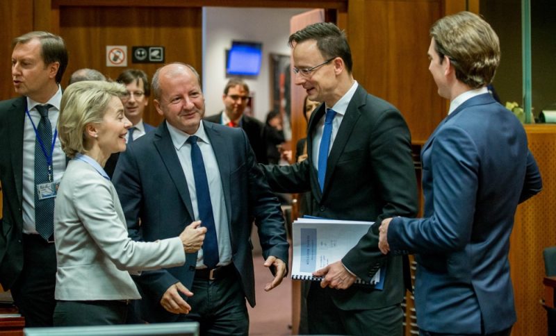 Ungarischer Außenminister übt scharfe Kritik an von der Leyen