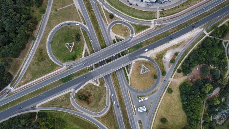 Studie: Europaweit deutlich mehr Geld für die Straße als die Schiene