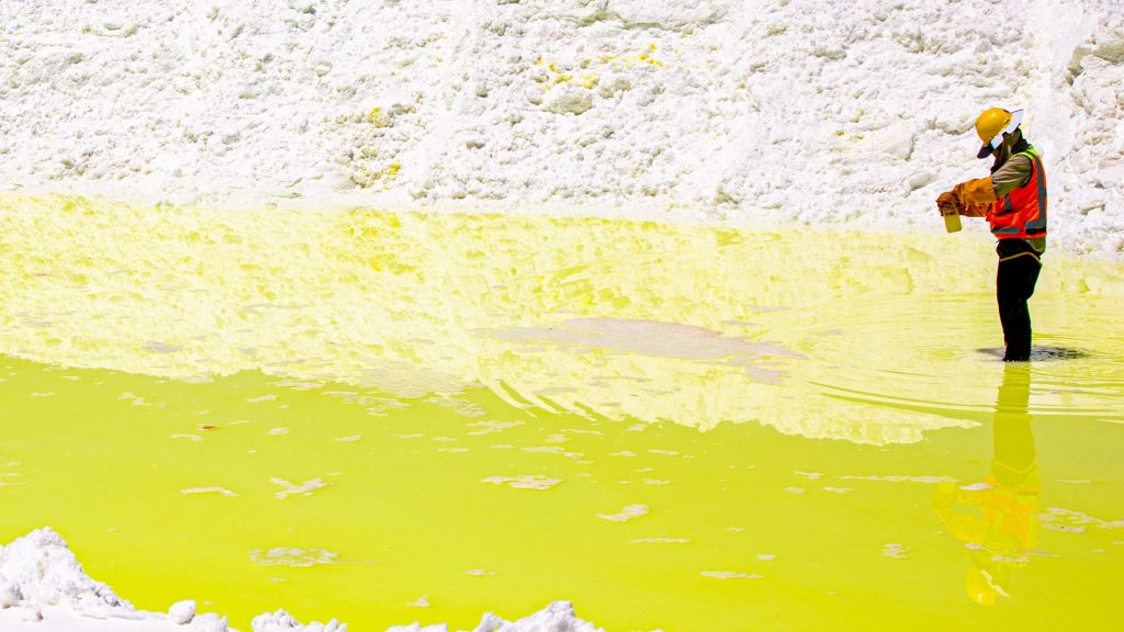 Worker Salar de Atacama