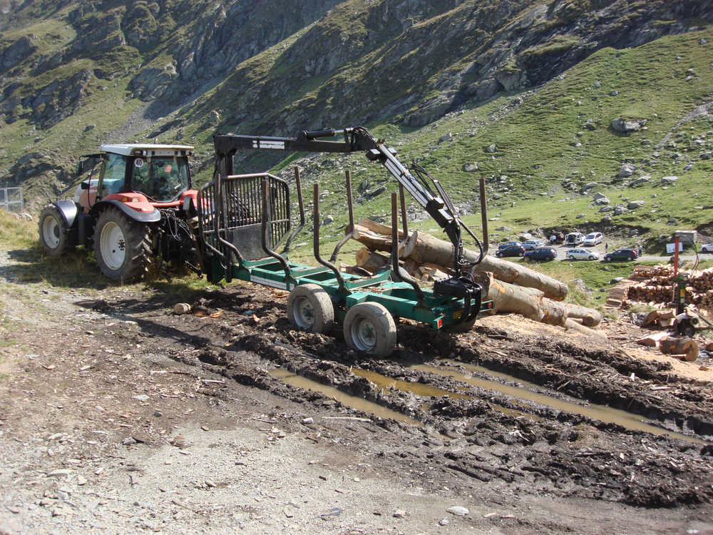 Travel,Photo,From,Arges,County,,Romania.,Tractor,Used,To,Carry