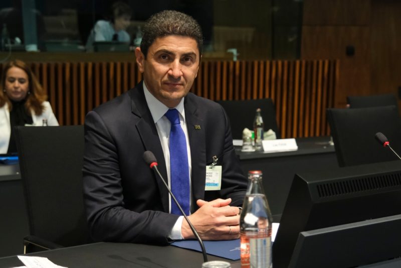 Griechischer Agrarminister unterstützt neue Gentechnik