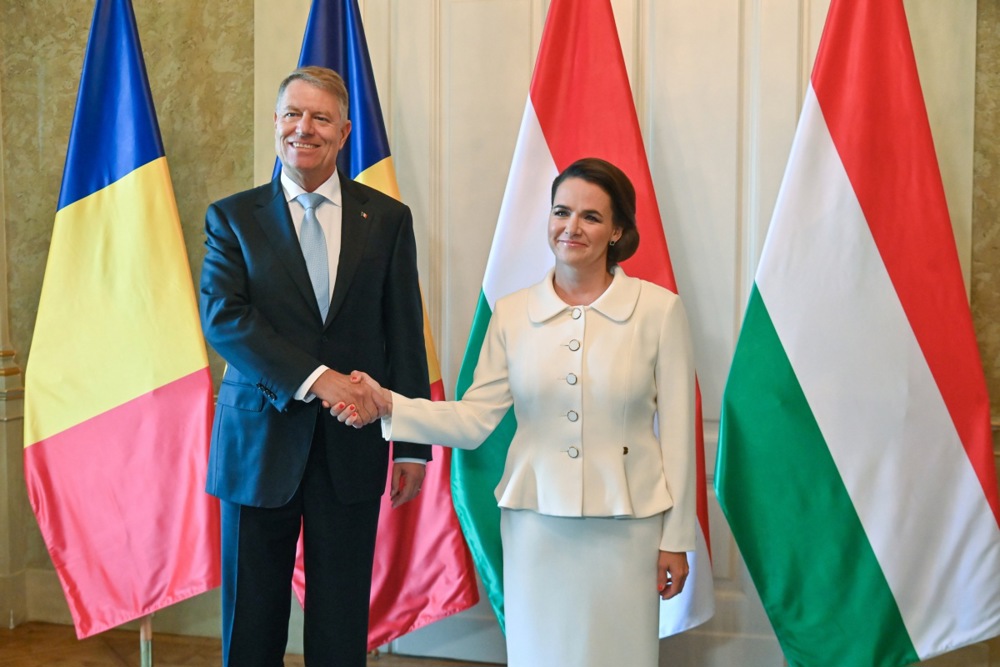 Romania’s President Klaus Iohannis visits Hungary