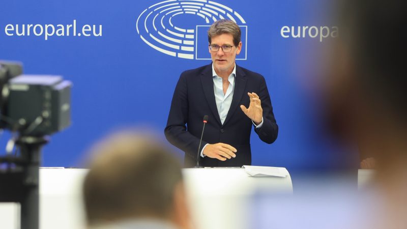 Neue Klima-Kommissare: Verhandler des EU-Parlaments bestätigen Hoekstra und Šefčovič