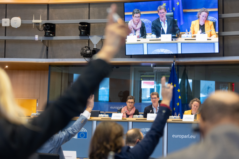 Gebühren für EU-Arzneimittel-Agentur: Gesundheitsauschuss nimmt Einigung an