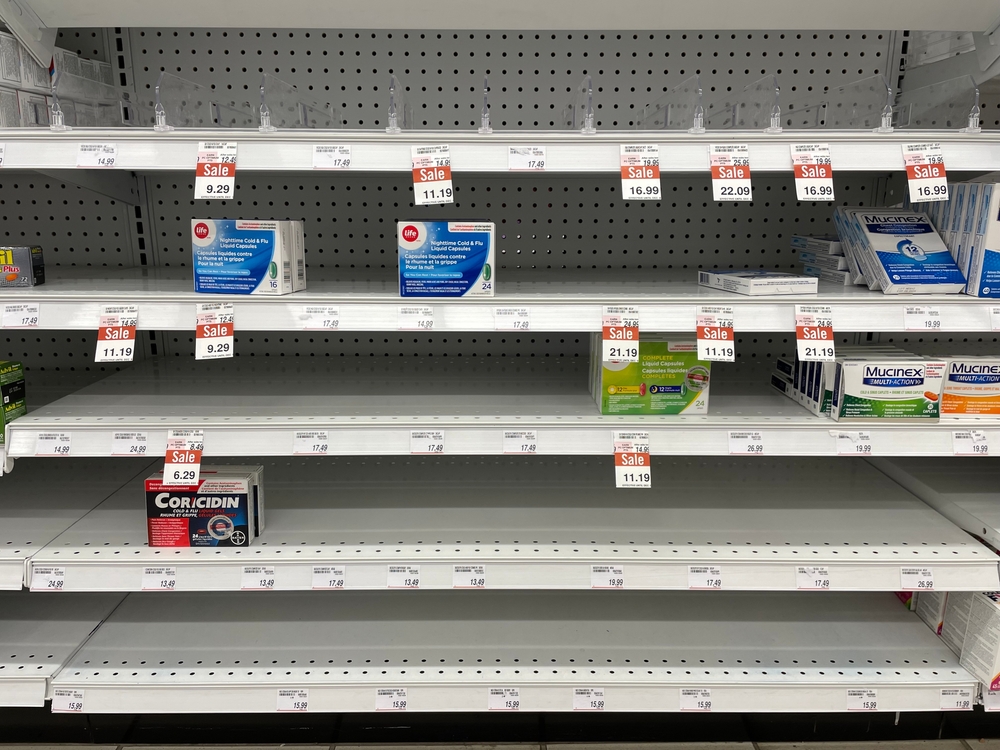 Edmonton,,Canada,-,December,9,,2022:,Empty,Shelves,In,A