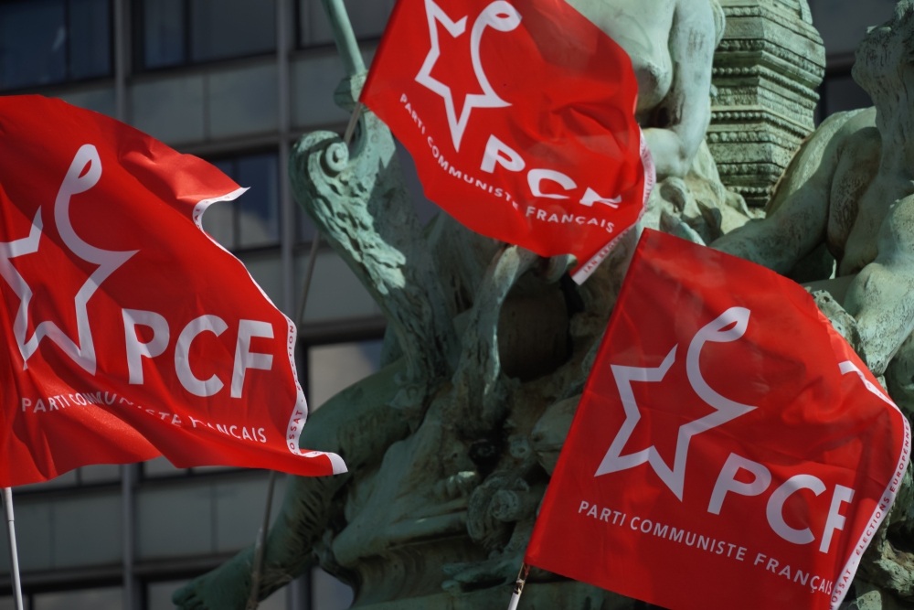 Paris,,France,-,March,19,,2019:,Red,Flags,Of,The