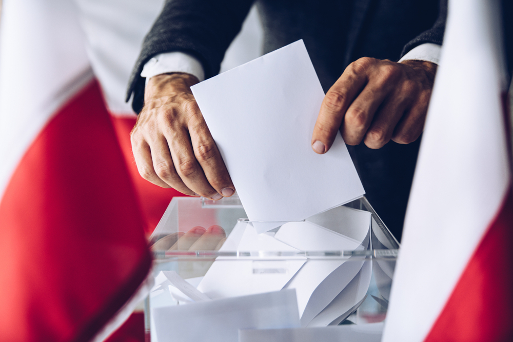 Man,Putting,His,Vote,Do,Ballot,Box.,Political,Elections