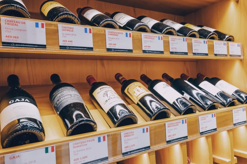 Schutz der Weinindustrie: Französischer Regierungsabgeordneter will Alkohol-Mindestpreis