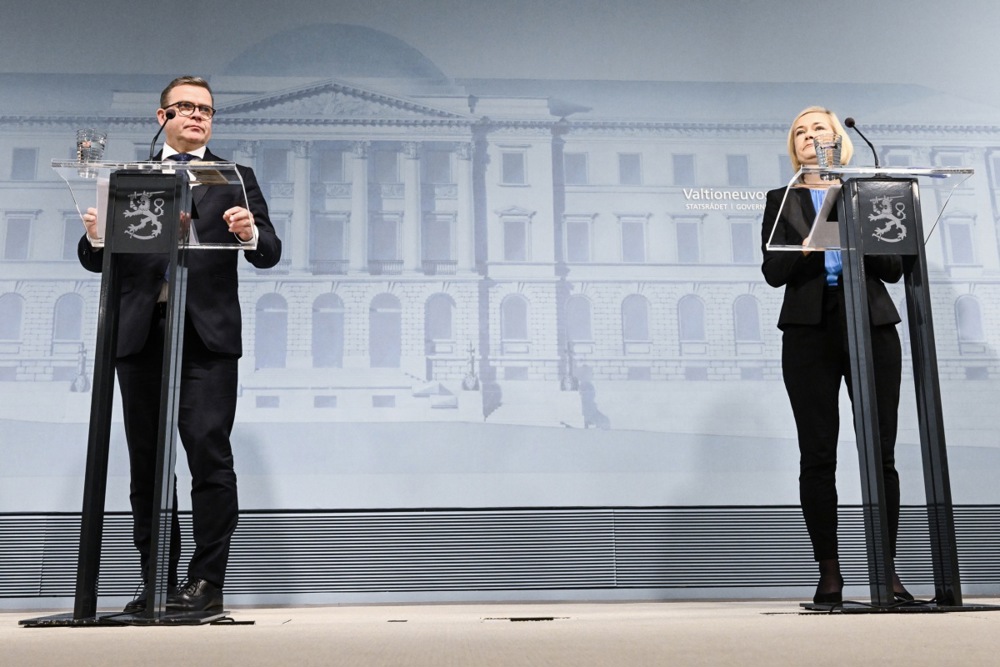 Finland decides to close four crossing points on its border with Russia