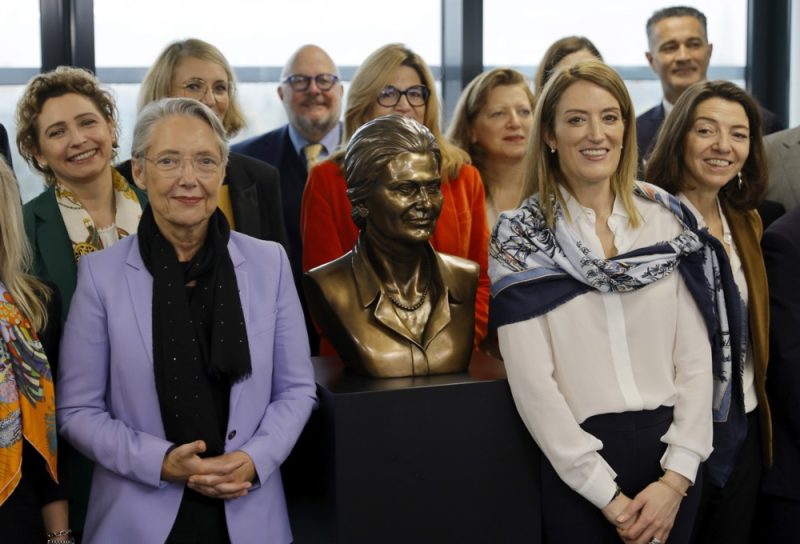 Französische Premierministerin eröffnet Europawahlkampf in Straßburg