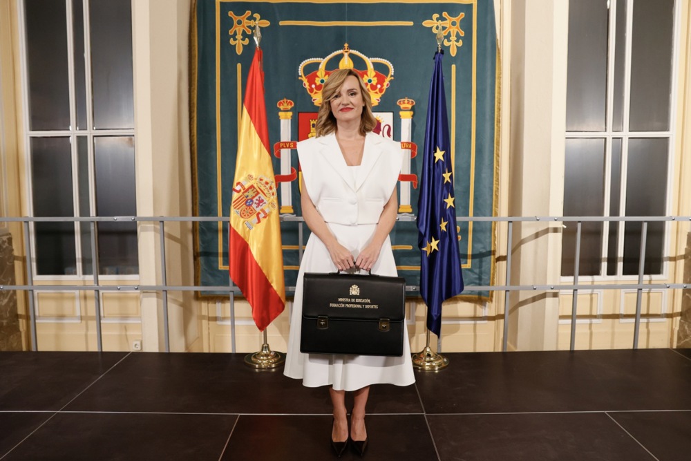 Spain’s new government ministers take office with takeover ceremonies