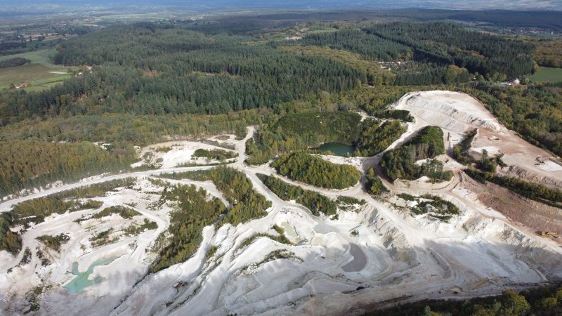 Lithium-Bergwerkprojekt: Hoffnungen und Ängste in französischer Region