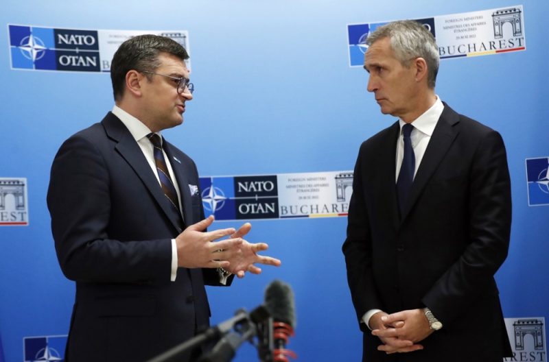 NATO-Beitritt der Ukraine: Deutschland und USA zögerlich