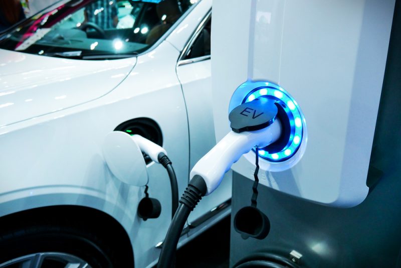 Frankreichs starker E-Automarkt: Stellantis mit enormen Verkaufsanstiegen