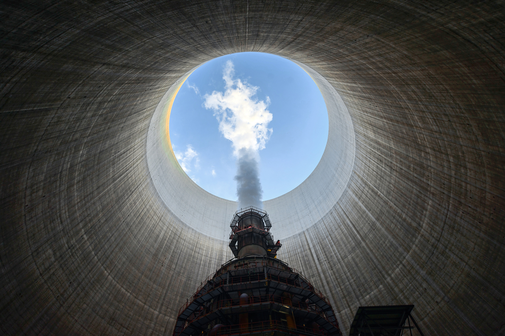 Huge,Power,Plant,Producing,Heat