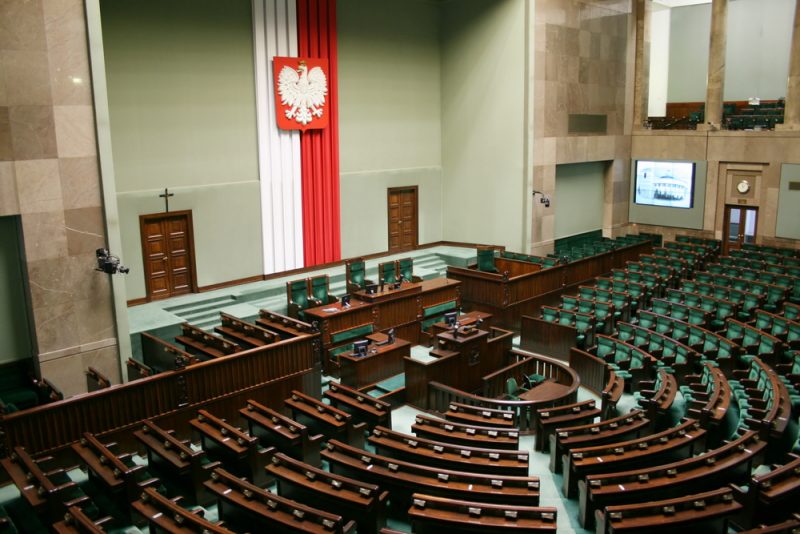 Vertrauensvotum in Polen: PiS-Regierung steht vor Absetzung