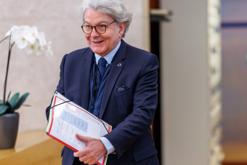 Thierry Breton: EU bei Rüstungsproduktion "bereit, Risiken einzugehen"