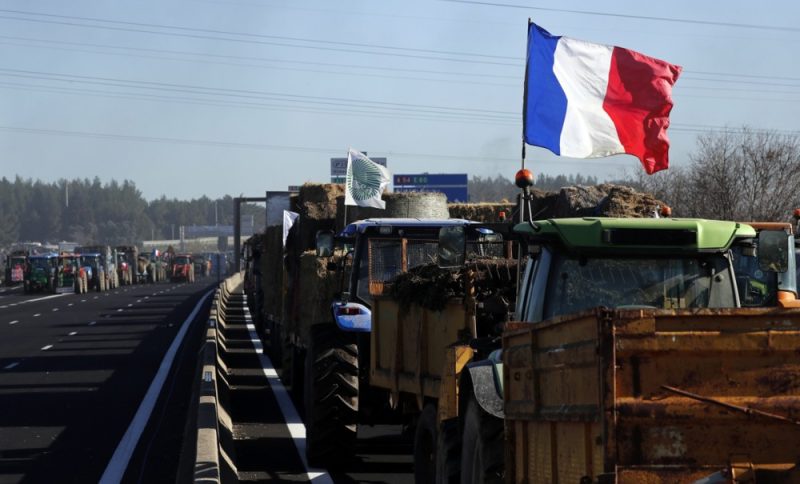 Französische Landwirte rufen zur Blockade von Paris auf