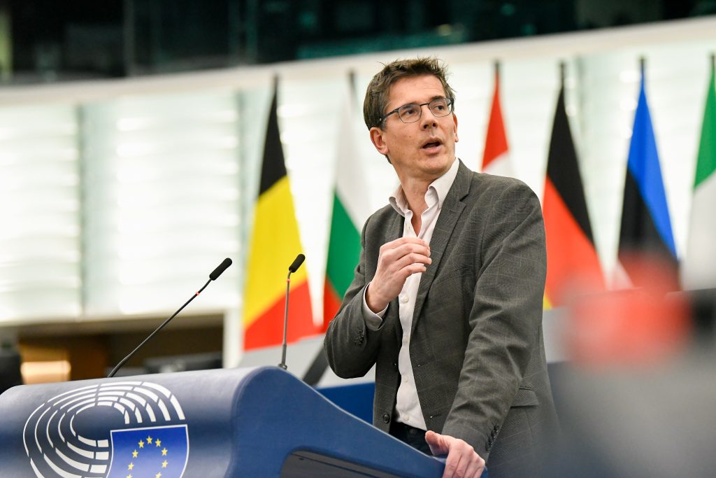 EP-161992B_Plenary_15_Gas