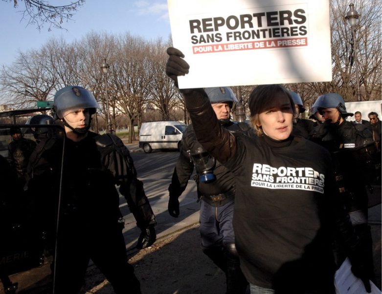 Reporter ohne Grenzen unterstützen umstrittene Medienreform Polens