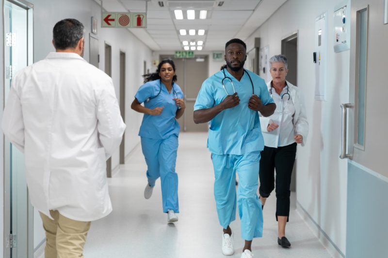 Gesundheitspersonal in Europa "zweifellos" schlechter dran als vor COVID-19