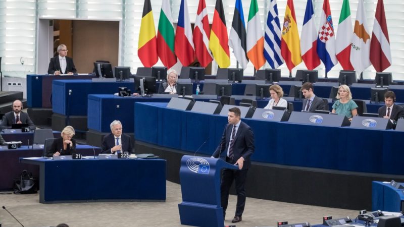 Französische Rechte schließen sich Resolution zur "Abschaffung" des Green Deal an
