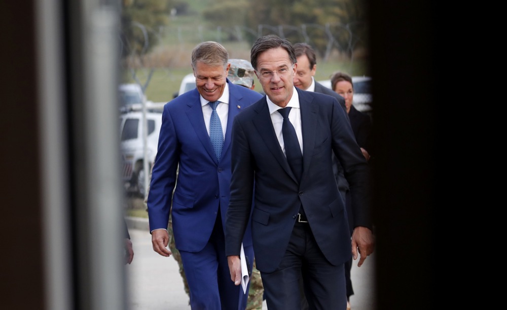 Dutch Prime Minister Mark Rutte visits NATO troops at training center in Cincu