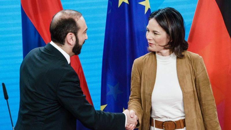 Vermittlungstreffen: Baerbock empfängt Außenminister von Aserbaidschan und Armenien