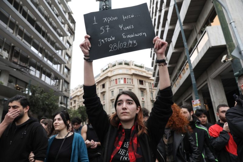 Proteste: Hunderttausende Griechen legen Athen lahm